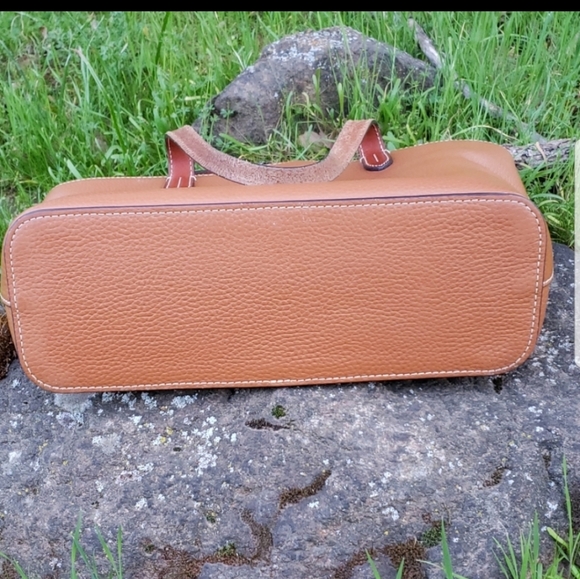 Dooney & Bourke Medium Shopper - Picture 4 of 6